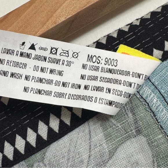 Agua Bendita Sophie Blue and Black Floral Abstract Asymetrical Shorts Size M - Picture 11 of 13